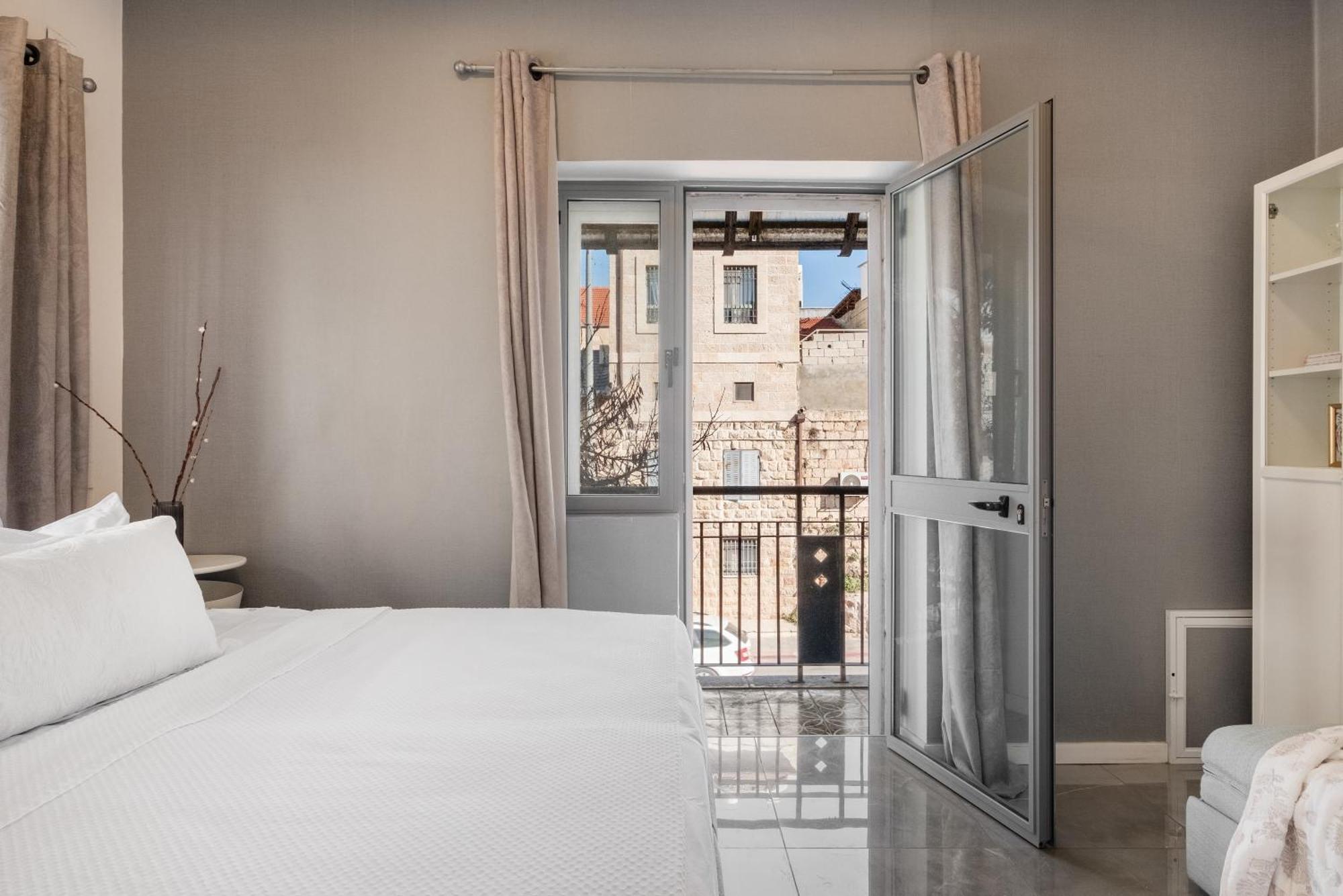 Dinning Room, Bedroom And Balcony Jerusalén Exterior foto
