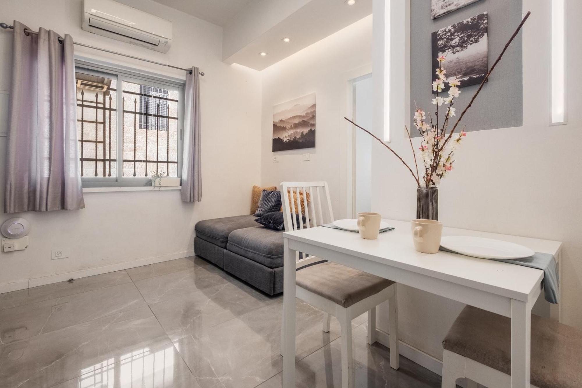 Dinning Room, Bedroom And Balcony Jerusalén Exterior foto